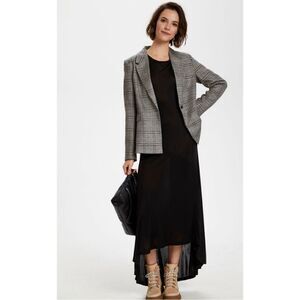 Soaked in Luxury-Varvara Linen/Cotton Blend Blazer